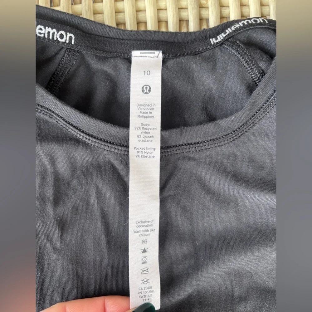 Lululemon It’s Rulu Long‎ Sleeve black Shirt 10 Athleisure streetwear workout